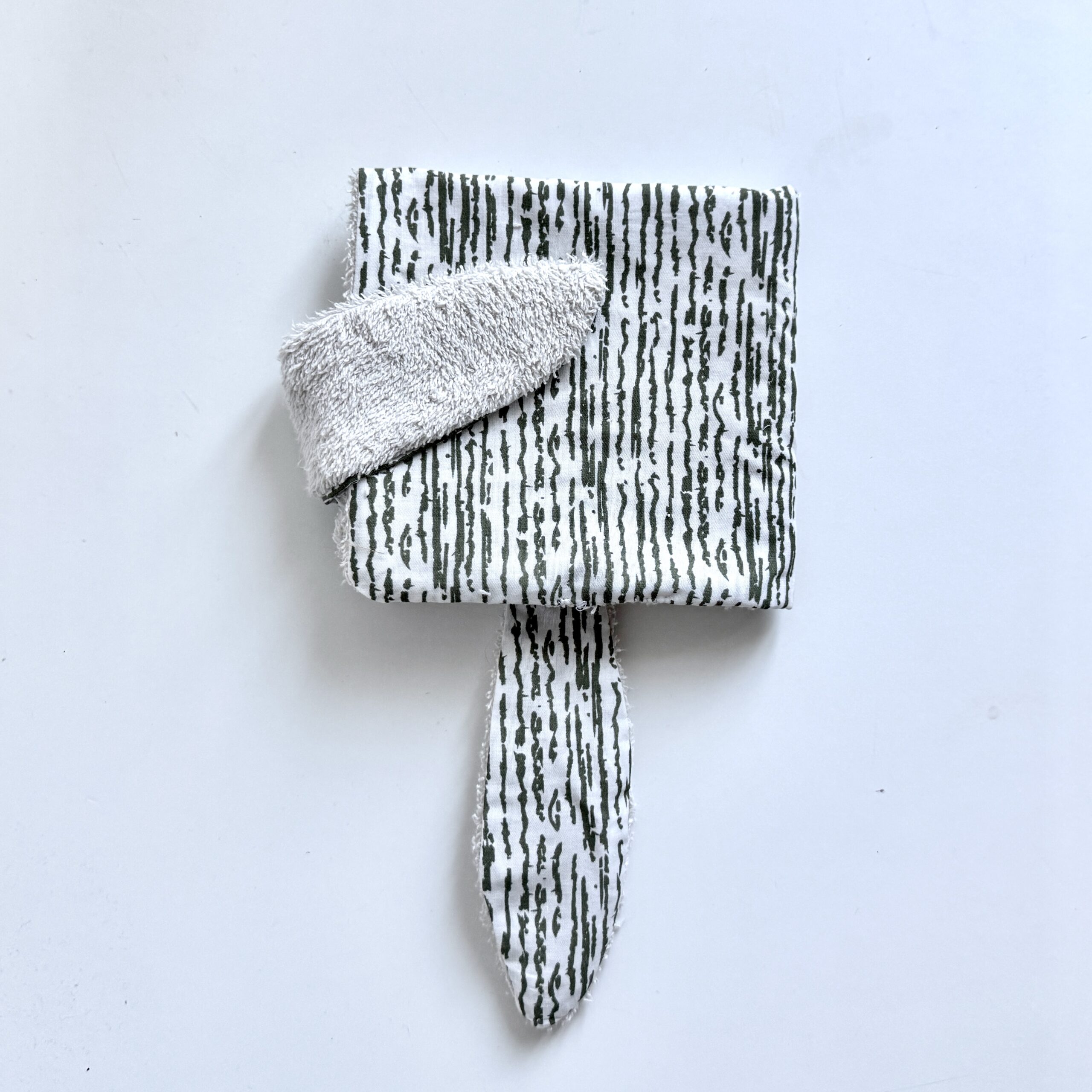 LEEV Handmade Knuffeldoekje - Green striped